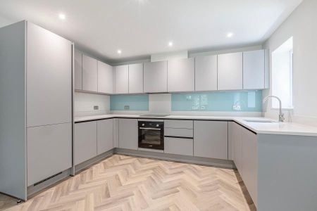 2 bedroom apartment to rent - Photo 4