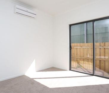 Modern Living in Pascoe Vale - Photo 3