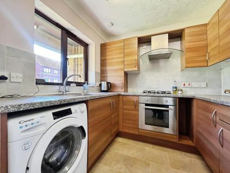 2 bedroom apartment to rent - Photo 4