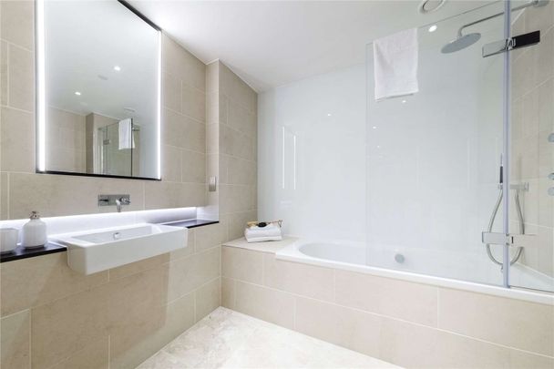 Apartment situated moments from Southside Shopping Centre and Wandsworth Town. - Photo 1