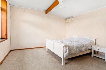 Comfortable Family Living - Photo 4