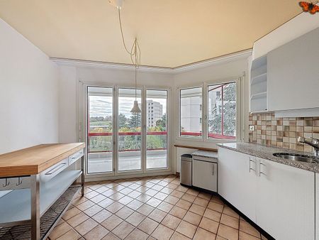 4½ ROOMS - Quiet with a balcony - Photo 2