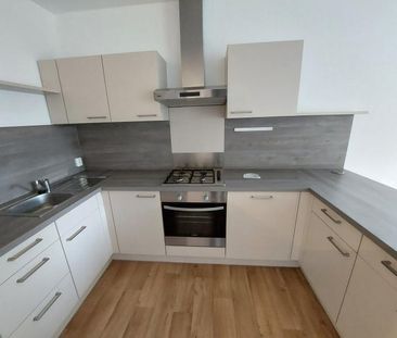 EBK / Balkon / Badewanne - Photo 1