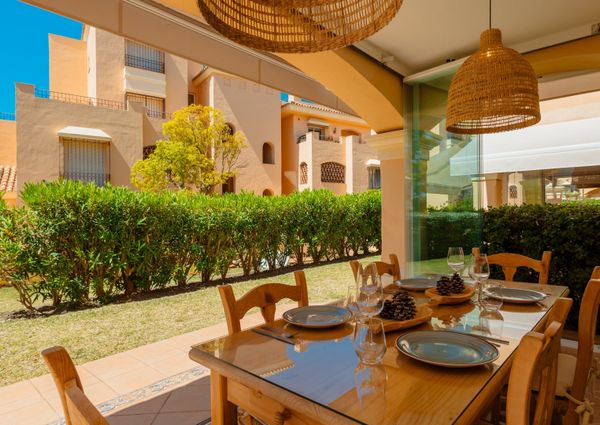 Newly renovated apartment with large glazed terrace, close to the beach in Elviria, Marbella.