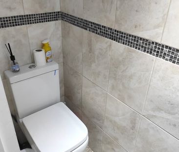 Room in a Shared House, Cowley Road, IG1 - Photo 4