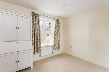 4 bedroom terraced house to rent - Photo 5