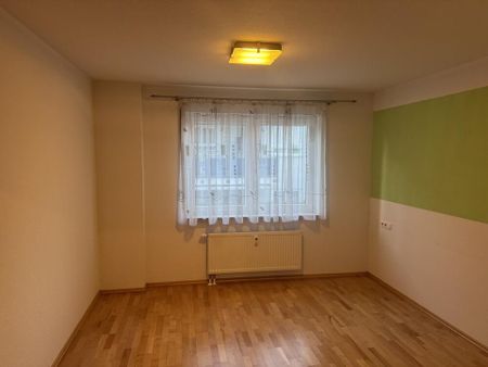 Moderne 2,5-Zimmer-Wohnung mit Balkon in Ditzingen - Photo 3