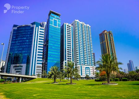 Charming 1 BR Near Al Khan Lagoon: Modern Urban Living - Photo 4