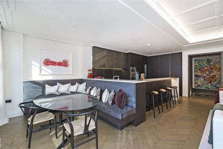 A spectacular 3 bedroom apartment overlooking Marylebone High Street within this landmark new development. - Photo 5