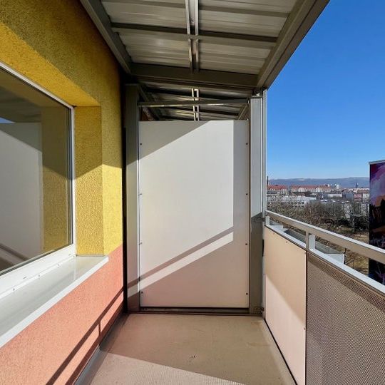 3-Zimmerwohnung in oberster Etage mit Aufzug! - Photo 1