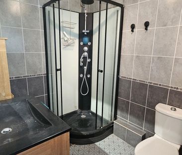 Location Appartement 1 pièce 30m² ST LAURENT DU VAR 06700 - Photo 6