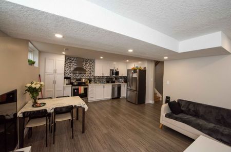 For Lease - 34 Peach Blossom Crescent Unit# 2, Kitchener, Ontario - Photo 2