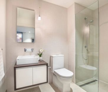 Spacious Townhouse in the Heart of Richmond - Photo 5