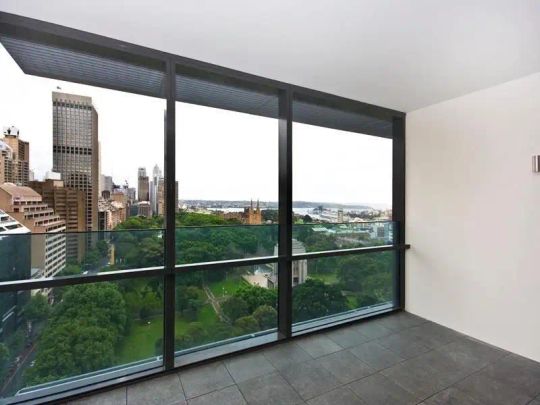 “THE HYDE - NORTH FACING EXECUTIVE THREE BEDROOM APARTMENT!” - Photo 1