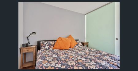 STYLISH & SPACIOUS APARTMENT IN THE HEART OF SOUTH MELBOURNE! - Photo 3