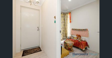 Modern 3x2 in a great location - Photo 3