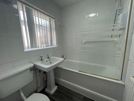 2 bedroom terraced house to rent - Photo 1
