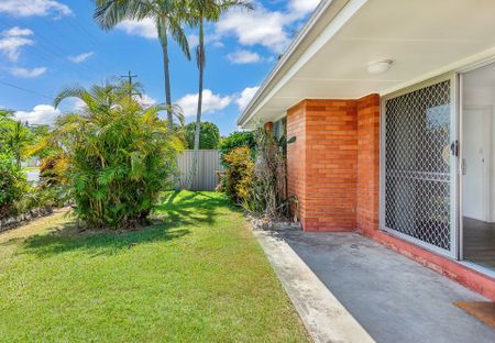 16 Bluegum Avenue, Hollywell QLD 4216 - House For Rent | Domain - Photo 2