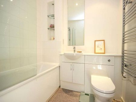 2 bedroom terraced house to rent - Photo 5