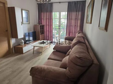 Alquiler de piso en La trinidad - Photo 2