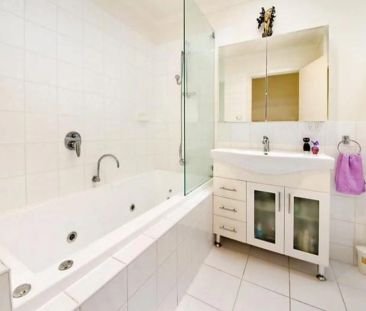 Unit 2/5 Bourke Street, - Photo 1