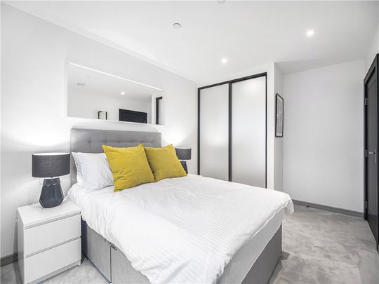 Eden Grove, Staines-upon-Thames, Surrey, TW18 4ZW - Photo 1