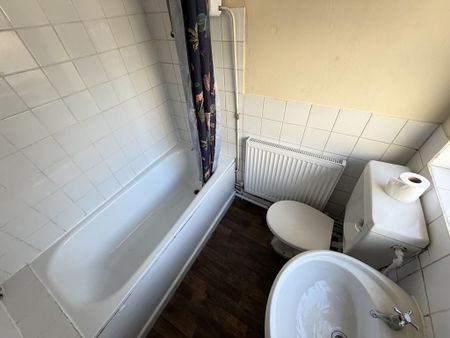 2 bedroom terraced house to rent - Photo 5