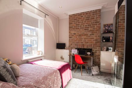 Modern with beautiful original features - Photo 5