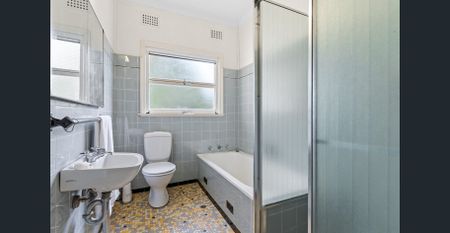 Charming Single-Level Home in a Peaceful, Convenient Setting - Photo 5