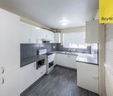 Fully Renovated Apartment - Prime Location! - Photo 5