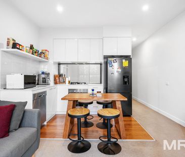 Chic furnished living in the heart of Brunswick West - Photo 5