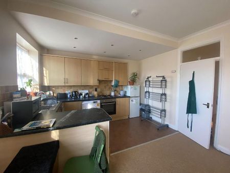 2 bedroom flat to rent - Photo 5