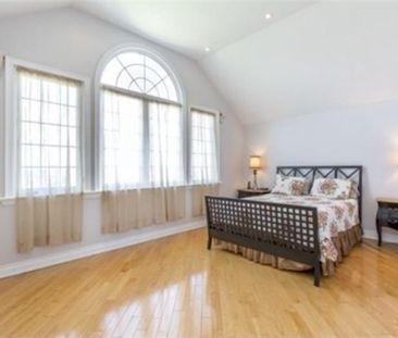 For Lease - 5291 Thornwood Drive, Mississauga, Ontario - Photo 1