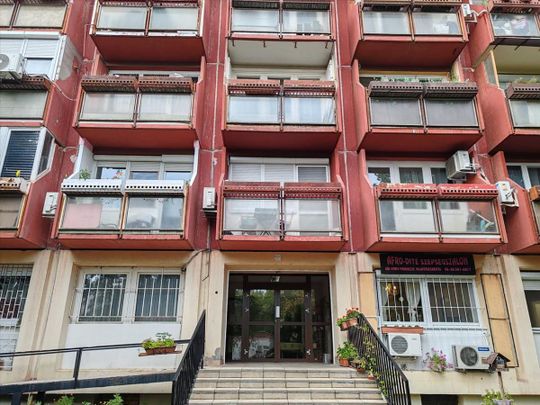 Kiadó jó állapotú panel lakás - Budapest XIX. kerület - Fotó 1