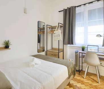 Room in a shared 7-bedroom apartment for rent in Lisbon, perfect fo... - Photo 3