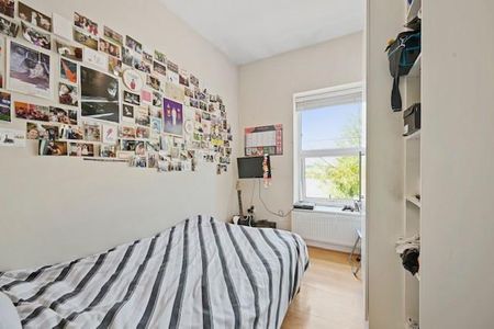 4 bedroom terraced house to rent - Photo 3