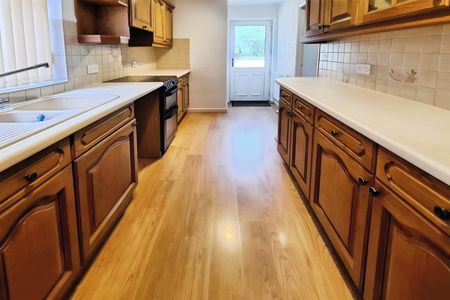 King Edward Avenue, SO16 - Photo 5