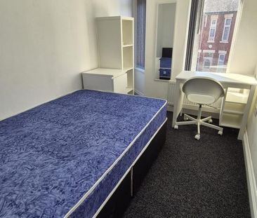 5 bedroom terraced house to rent - Photo 3