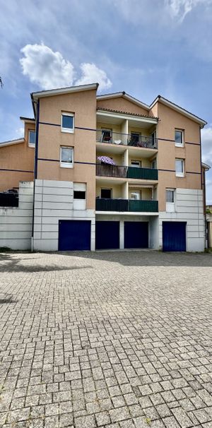 Appartement T3 centre village ST QUENTIN FALLAVIER - Photo 1