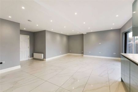 Substantial and versatile eight bedroom detached family home finished to a high standard throughout. - Photo 2