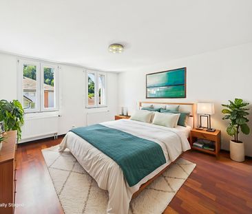 Historic home with modern living comfort Charming house in a centra... - Photo 3