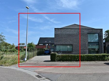 Instapklare eigentijdse residentiële halfopen woning - Foto 3