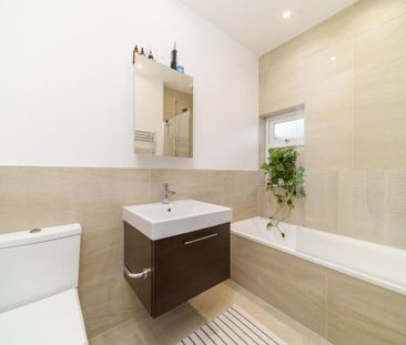 2 bedroom flat to rent - Photo 6