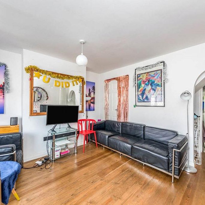 4 bedroom terraced house to rent - Photo 1