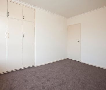 RECENTLY RENOVATED TWO BEDROOM APARTMENT! - Photo 4