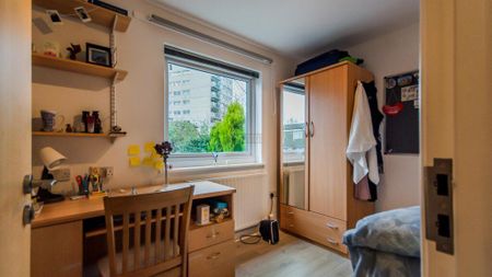 5 bedroom terraced house to rent - Photo 2