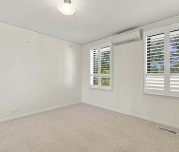 Beautifully Renovated Home on a Generous Block! - Photo 4