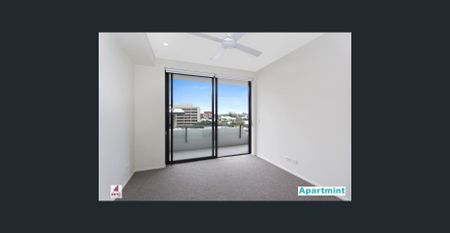 Huge Balcony, Separate Bedrooms & a Rooftop Pool!!! - Photo 2
