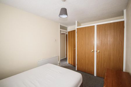1 bedroom mews to rent - Photo 3