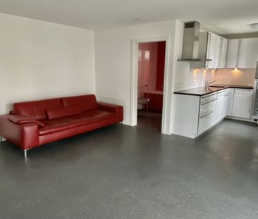 moderne, helle 1 1/2 Zi. Wohnung mit grossem Balkon Südseite 7.5 m2 - Foto 3
